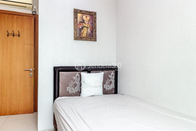 Kamar tidur — Low Floor 2BR Apartment with City View at Woodland Park Residence Kalibata