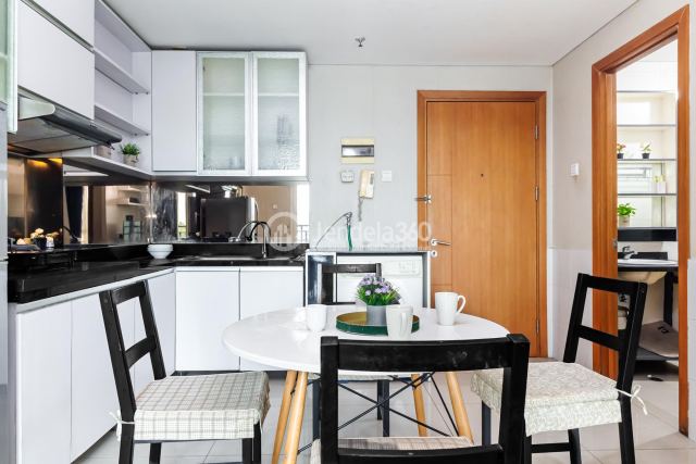 Dapur — Low Floor 2BR Apartment with City View at Woodland Park Residence Kalibata